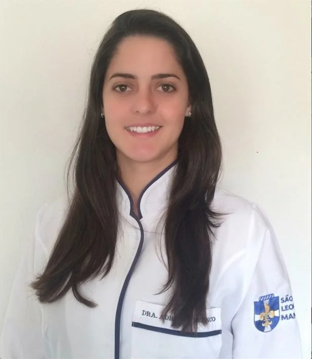 Dra. Adriana Franco, da Sallus Odontologia