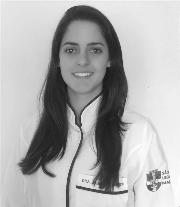 Dra. Adriana Franco, da Sallus Odontologia
